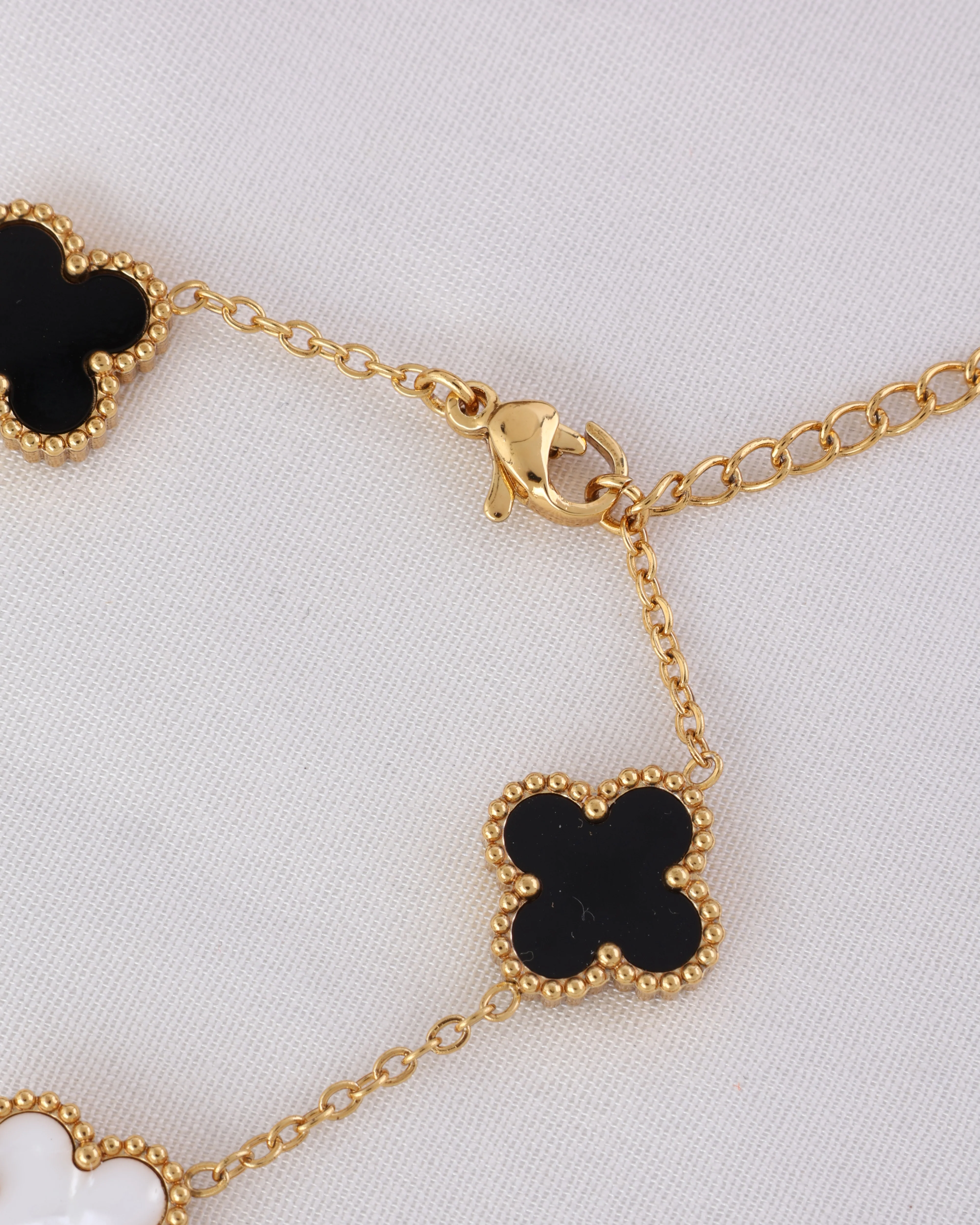 Black & White Yuna Anti Tarnish Bracelet - Image 7