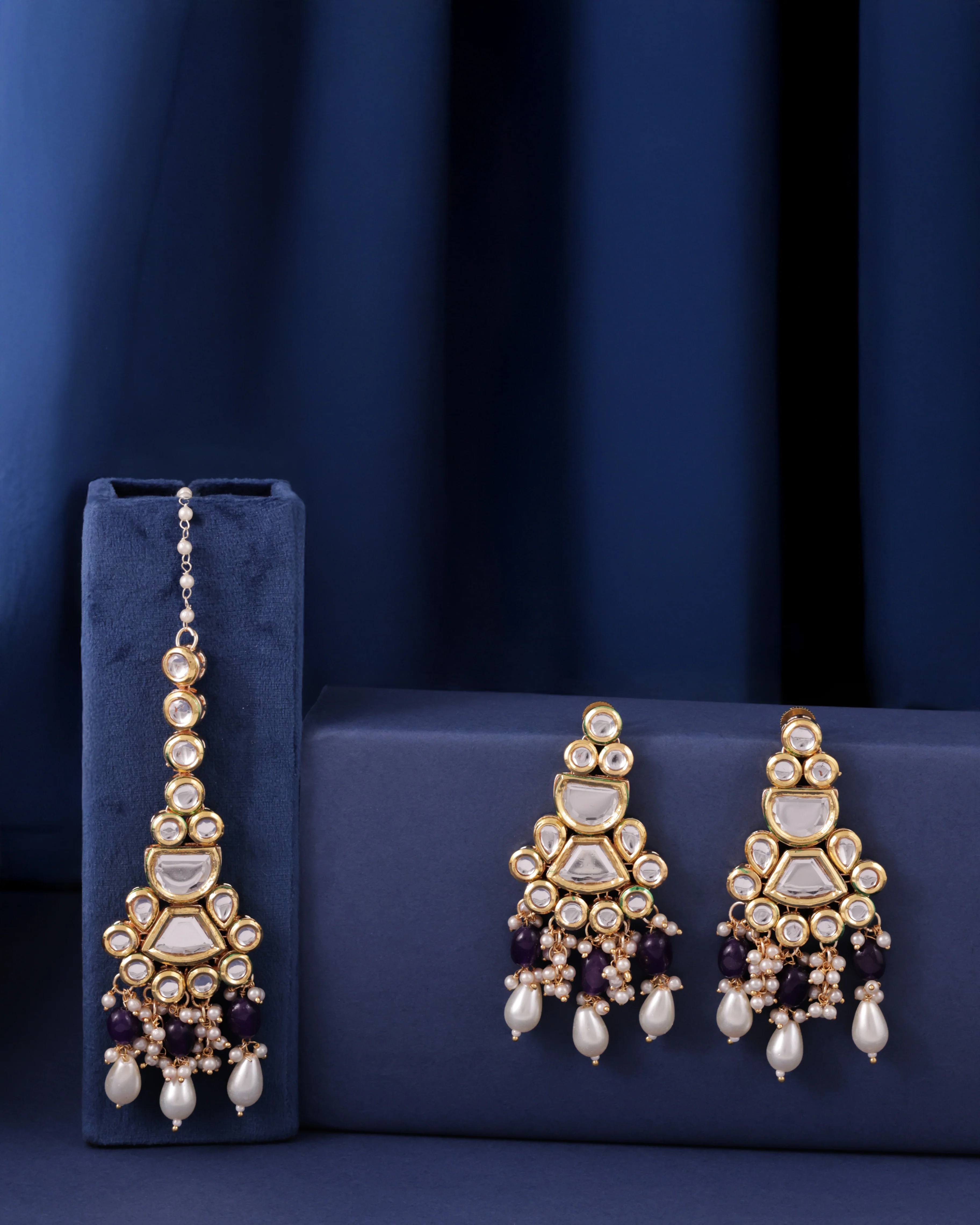 Blue Guranshi Dabi Kundan Choker Necklace with Earring and Mangteeka - Image 4