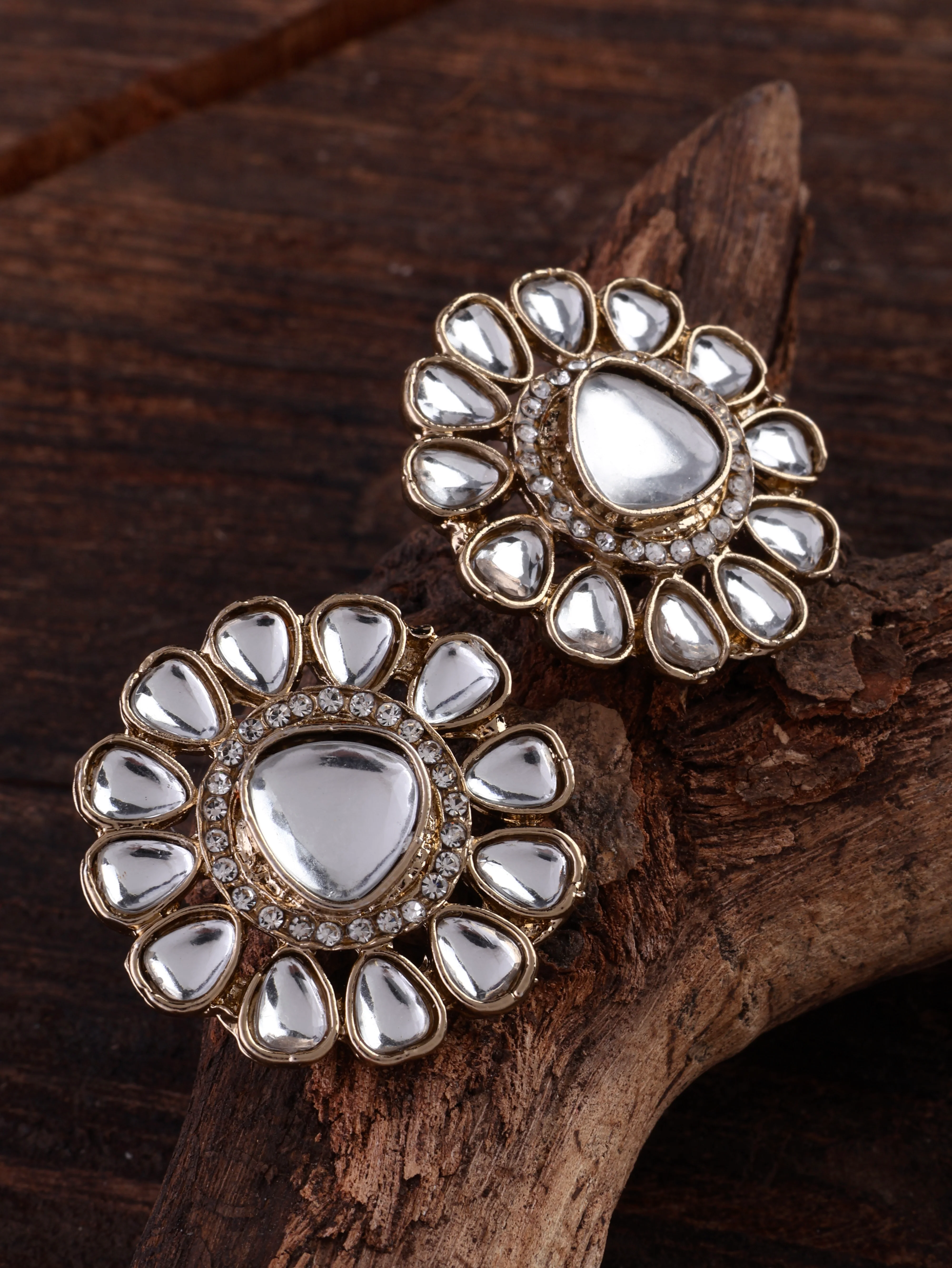 Eknoor Stud Earrings - Image 6