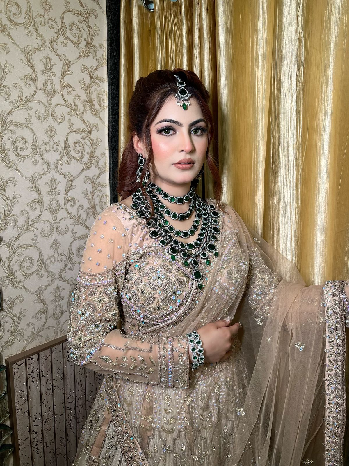 Emerald Green Parineeti Wedding Necklace Set - Image 3