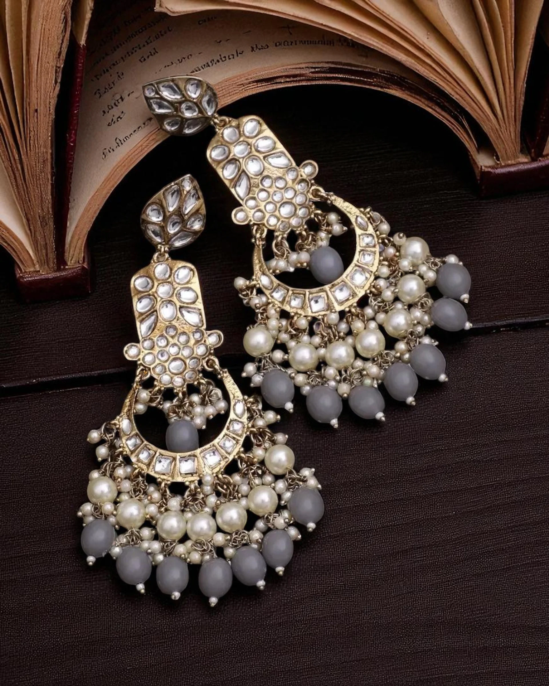 Grey Ravleen Earring - Image 3