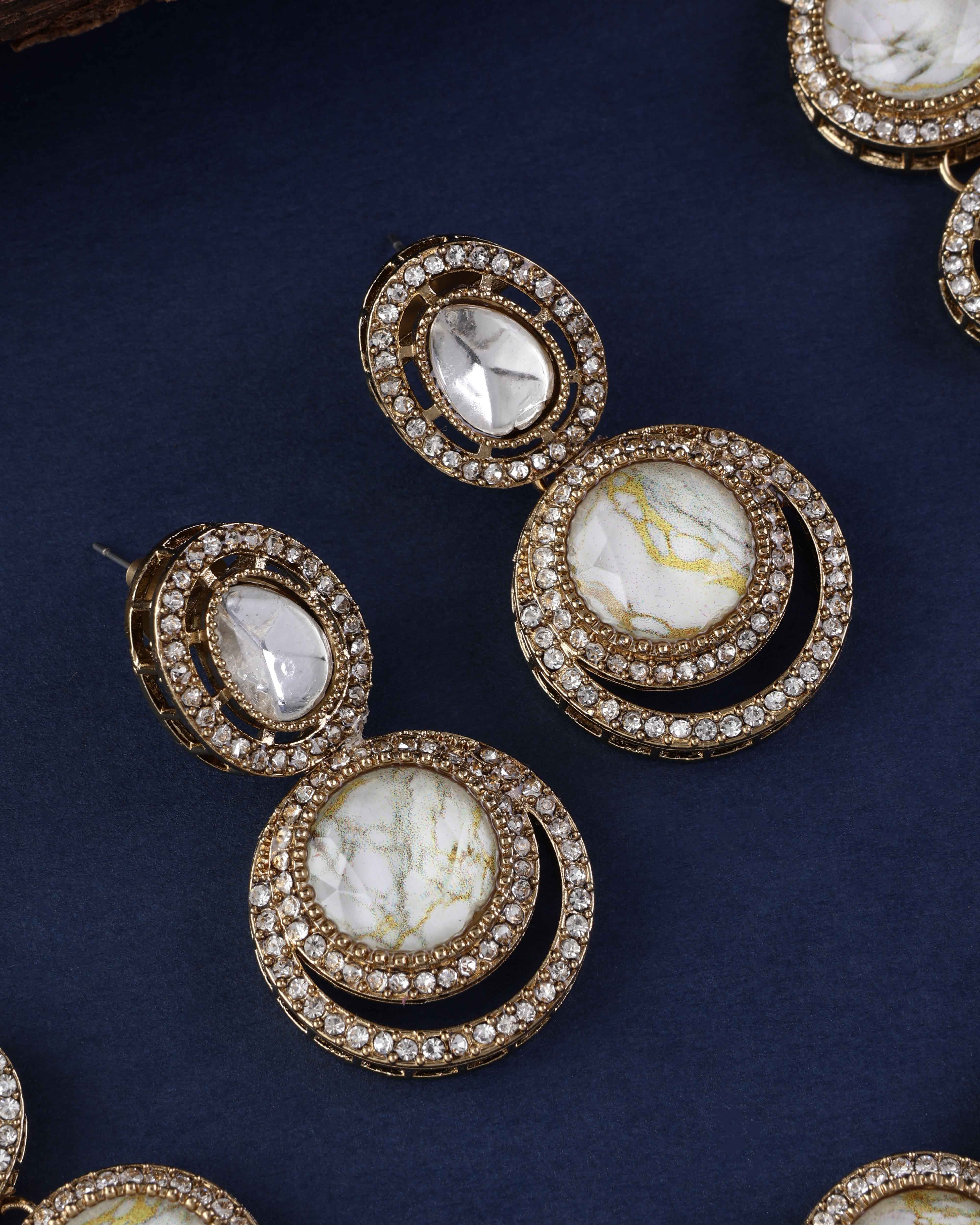 Ivory Marble Abir Premium Polki Dupe Necklace with Earring and Teeka - Image 4