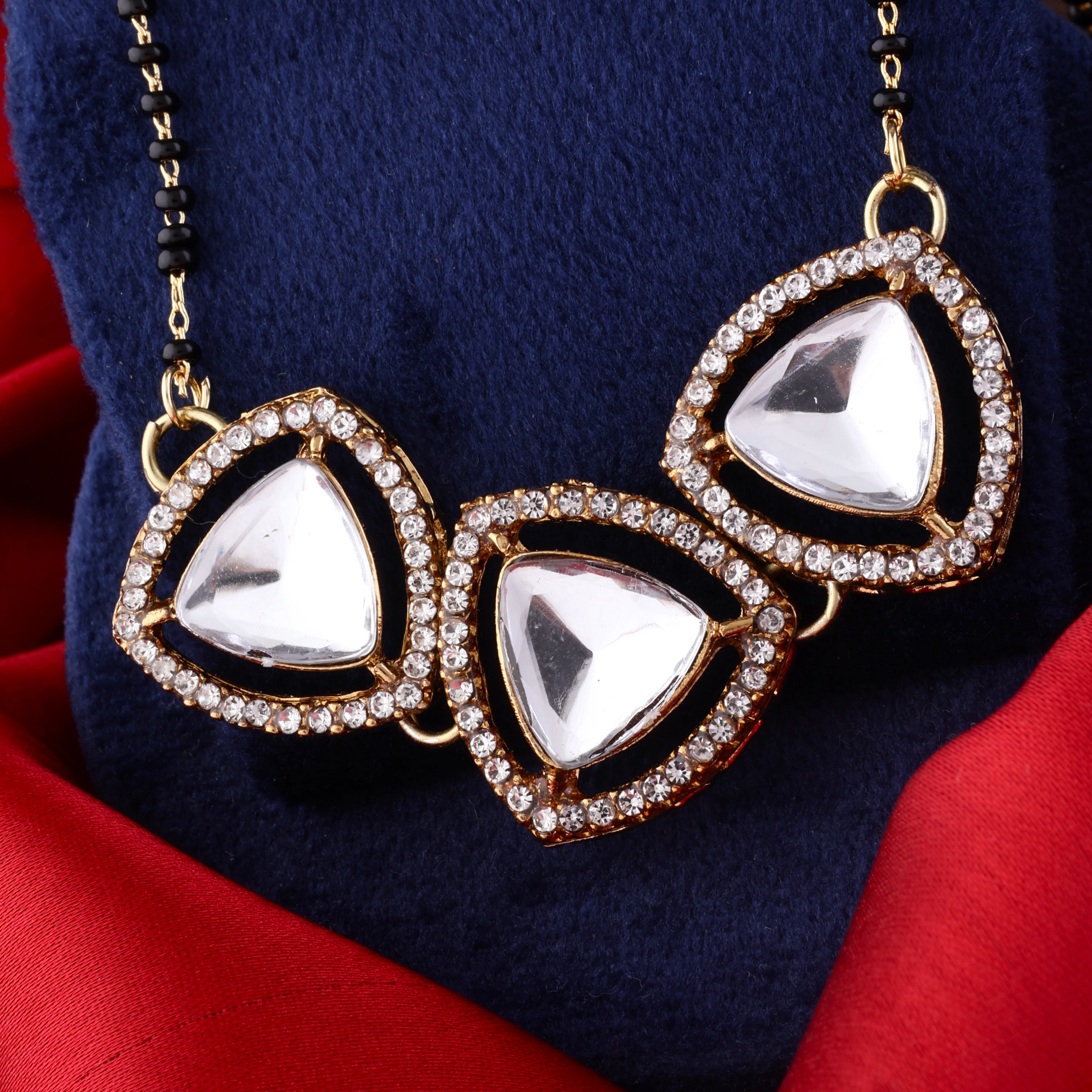 Kashvi Mangalsutra with Earring - Image 4