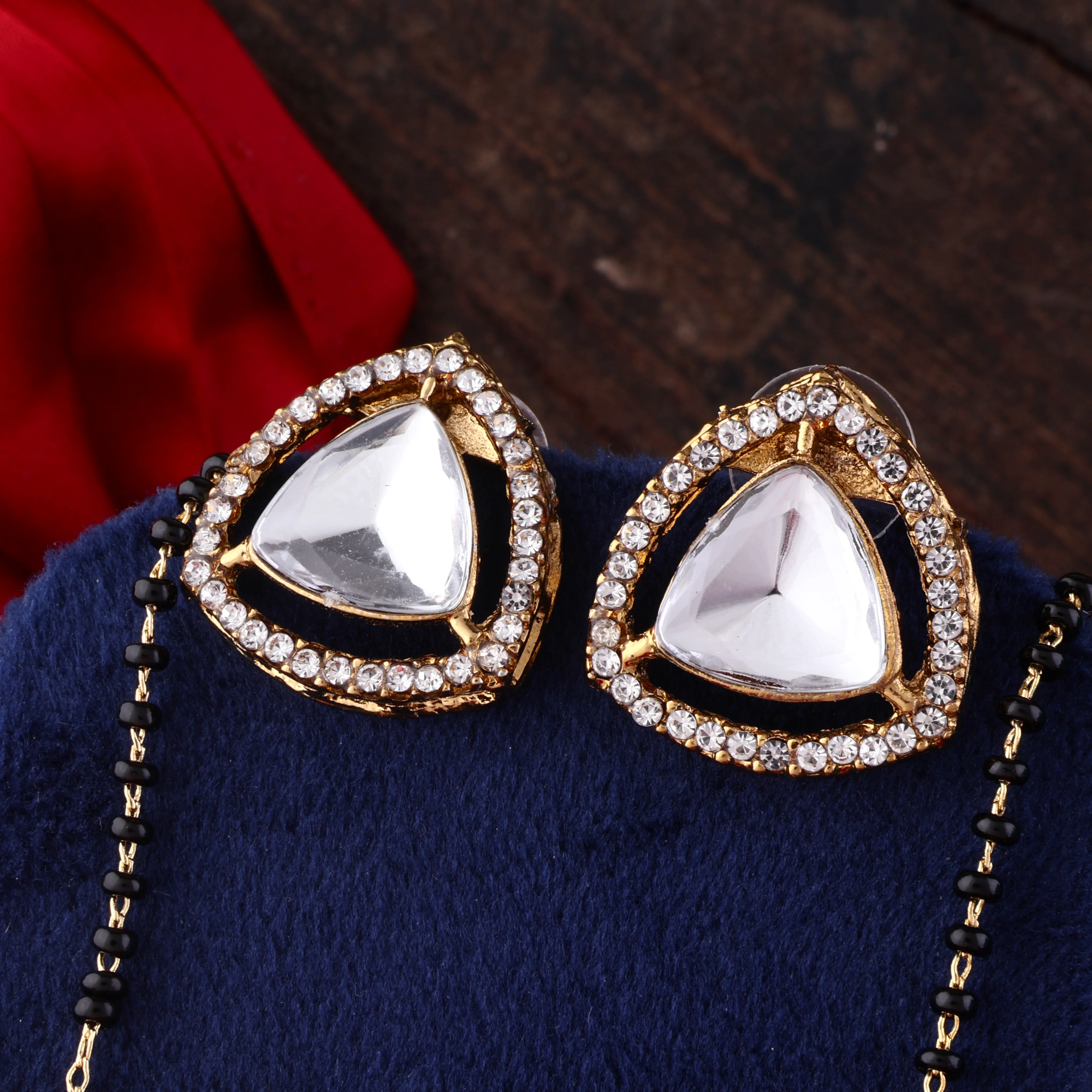 Kashvi Mangalsutra with Earring - Image 5