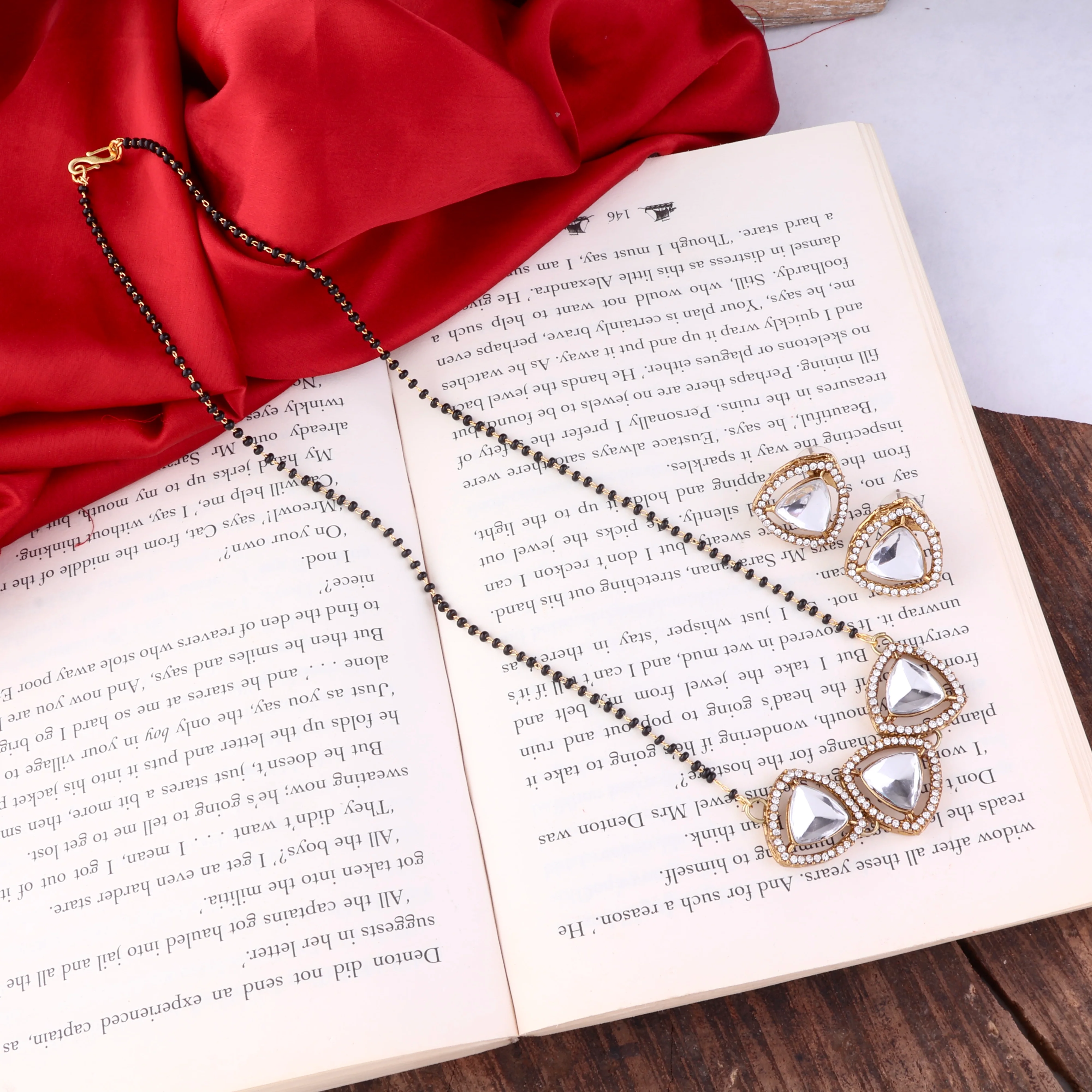 Kashvi Mangalsutra with Earring - Image 6