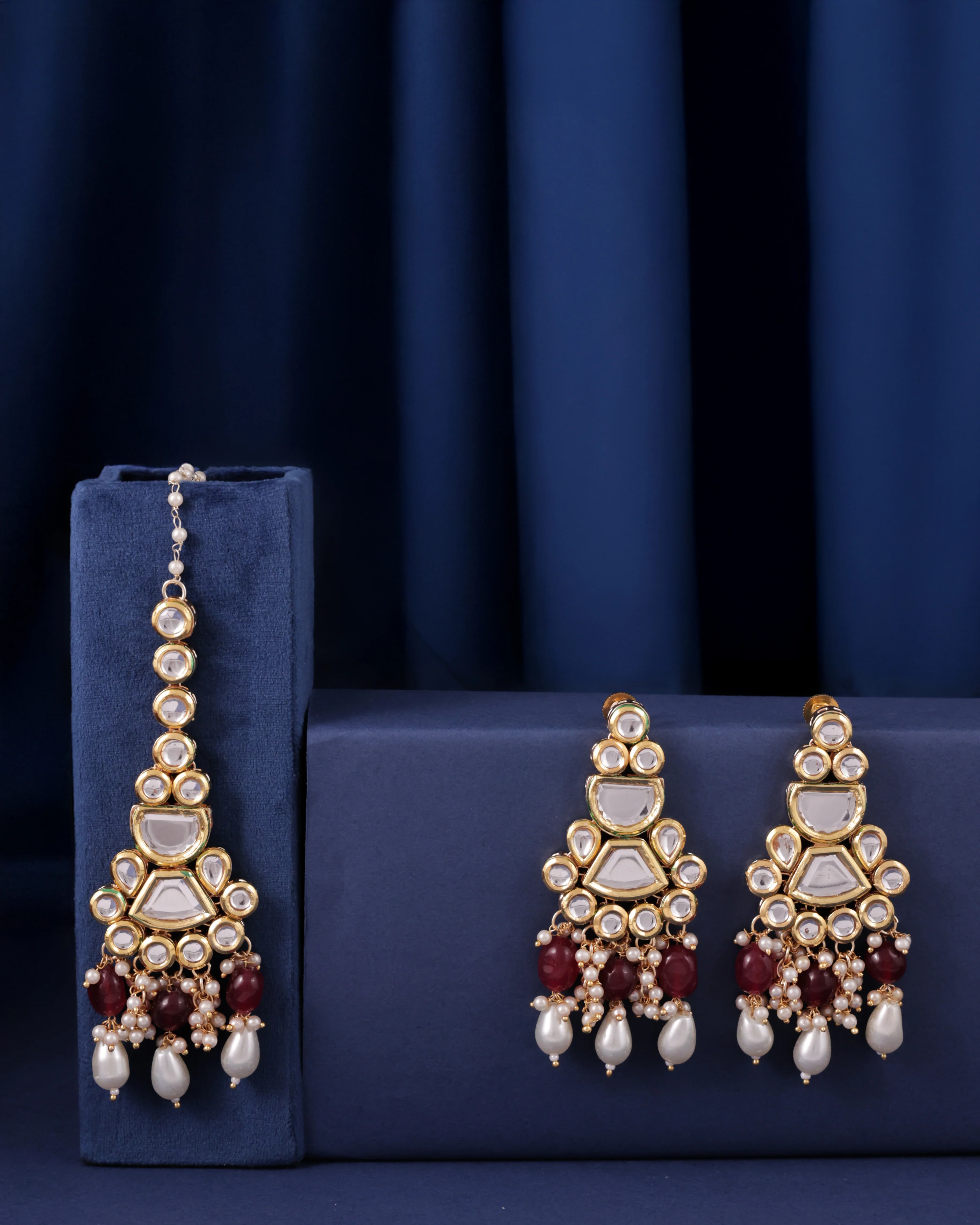 Maroon Guranshi Dabi Kundan Choker Necklace with Earring and Mangteeka - Image 3