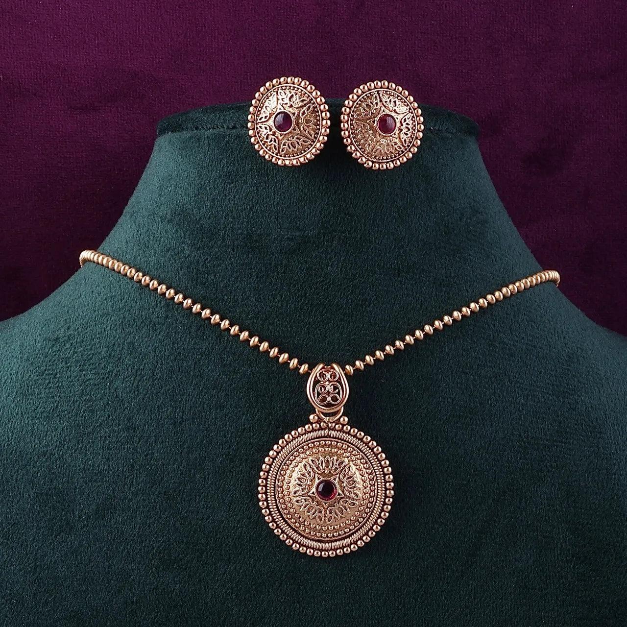 Reshmi Gold Pendant Set - Image 7