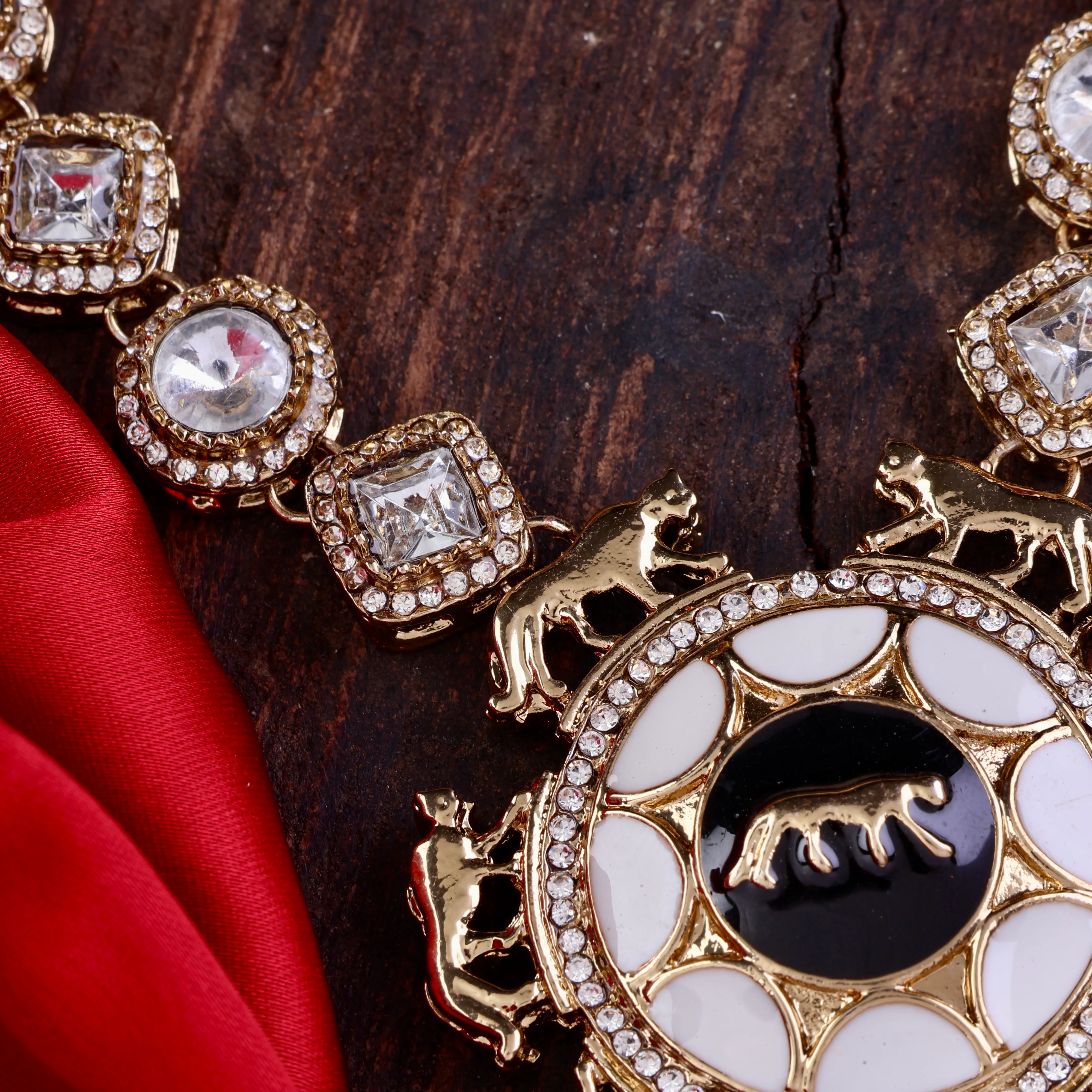 Sabya Necklace Set with Earring - Image 6