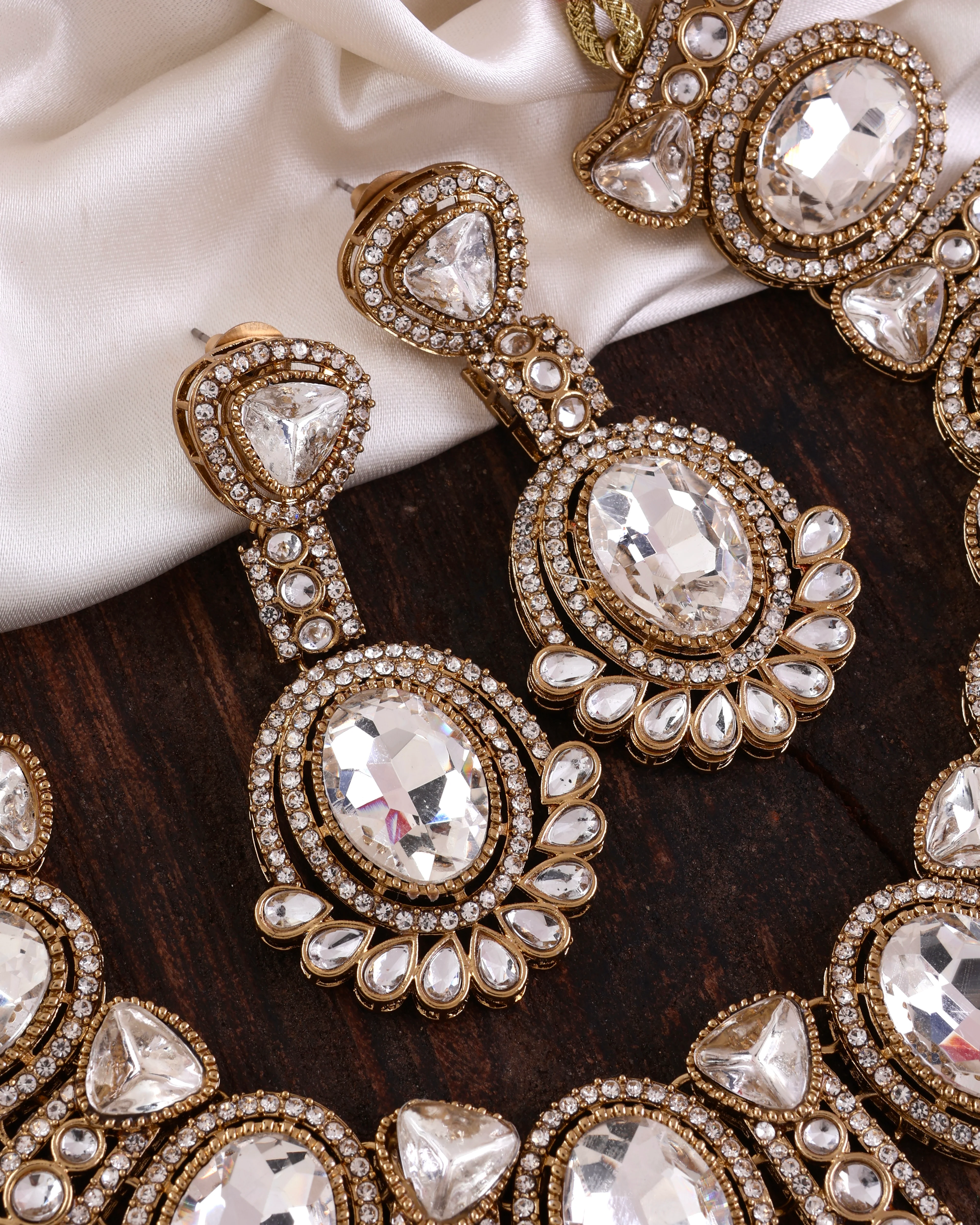 Silver Taruja Premium Polki Dupe Necklace with Earring and Mangteeka - Image 3