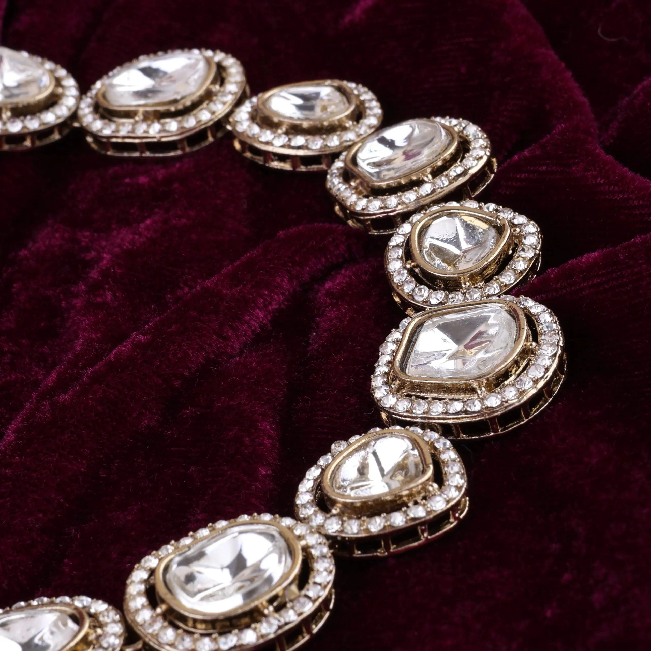Taanu Polki Dupe Necklace with Earring and Teeka - Image 21